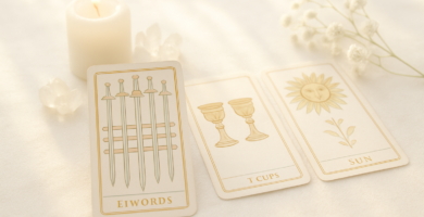 Ocho de Espadas Tarot de Marsella: abrir caminos y superar obstáculos